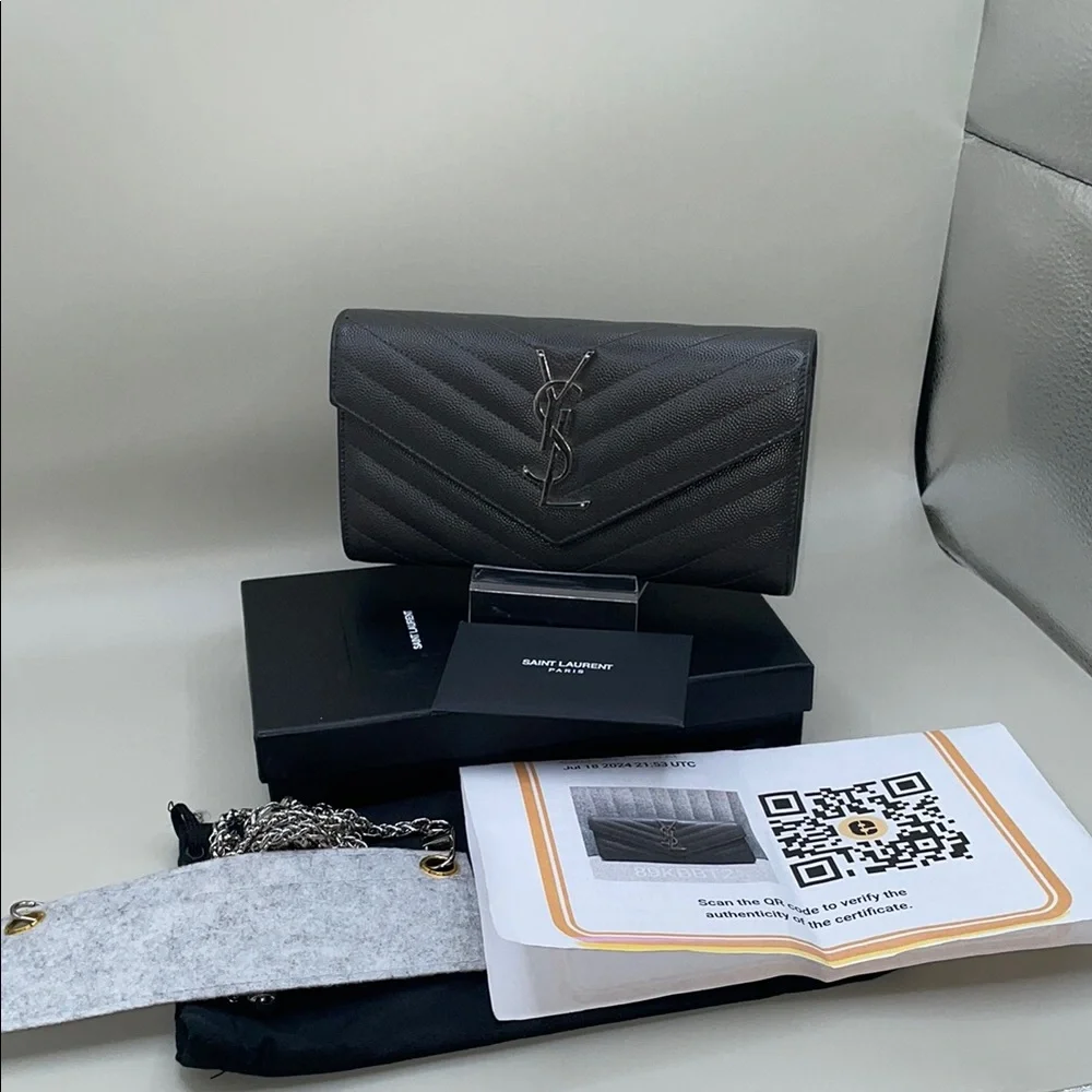 Yves Saint Laurent Gray Chevron Clutch with Silver Chain - Picture 10 of 16